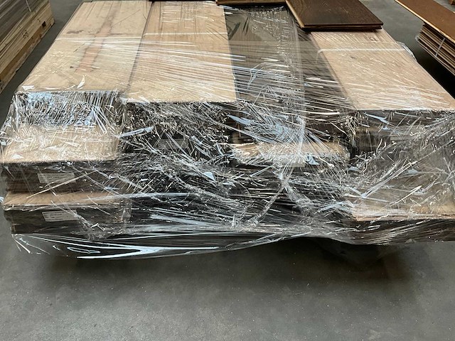 Multiplank eiken antiek gebrand en geborsteld parketvloer (29,36 m2) - afbeelding 6 van  6