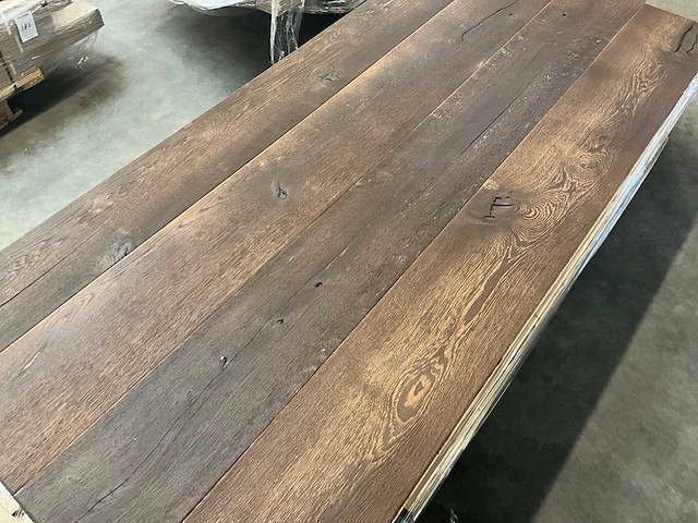 Multiplank eiken antiek gebrand en geborsteld parketvloer (41,73 m2) - afbeelding 1 van  7