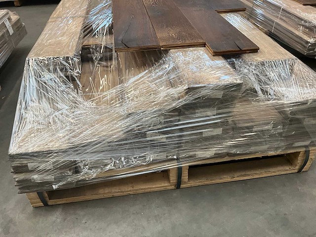Multiplank eiken antiek gebrand en geborsteld parketvloer (42,06 m2) - afbeelding 5 van  6