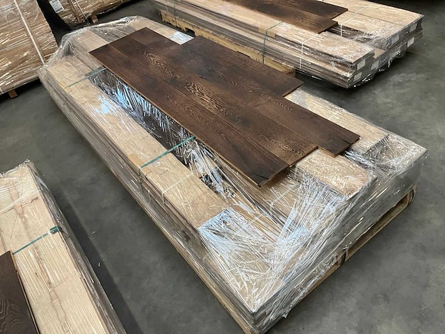 Multiplank eiken antiek gebrand en geborsteld parketvloer (42,06 m2) - afbeelding 6 van  6