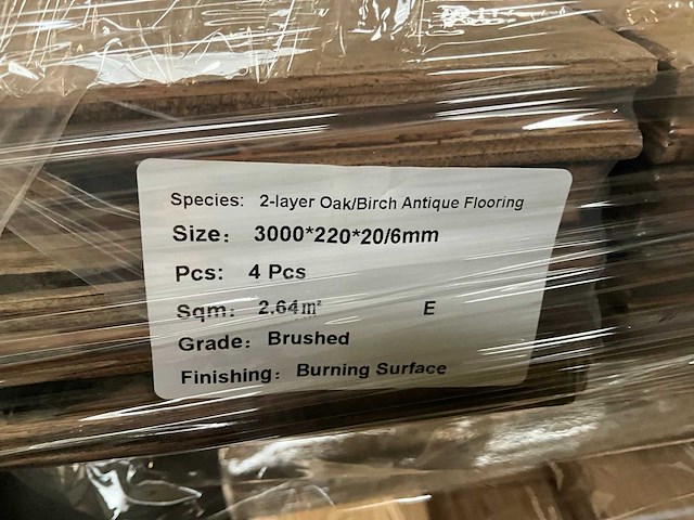 Multiplank eiken antiek gebrand en geborsteld parketvloer (46,66 m2) - afbeelding 3 van  5