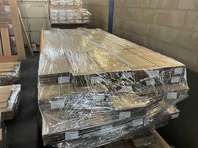 Multiplank eiken antiek gebrand en geborsteld parketvloer (46,66 m2) - afbeelding 5 van  5