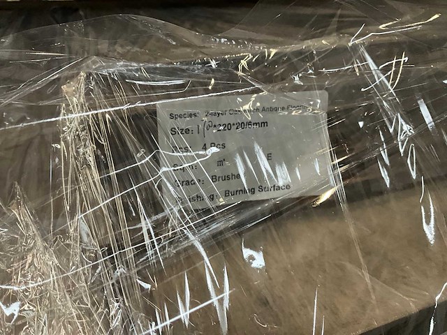 Multiplank eiken antiek gebrand en geborsteld parketvloer (72,08 m2) - afbeelding 3 van  8