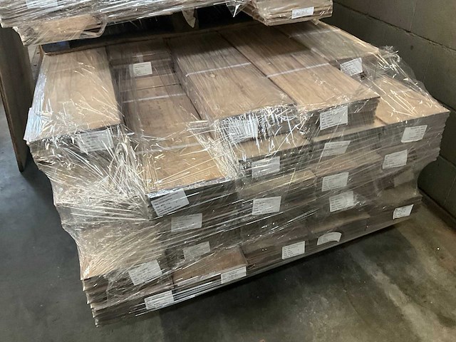 Multiplank eiken antiek gebrand en geborsteld parketvloer (72,08 m2) - afbeelding 7 van  8