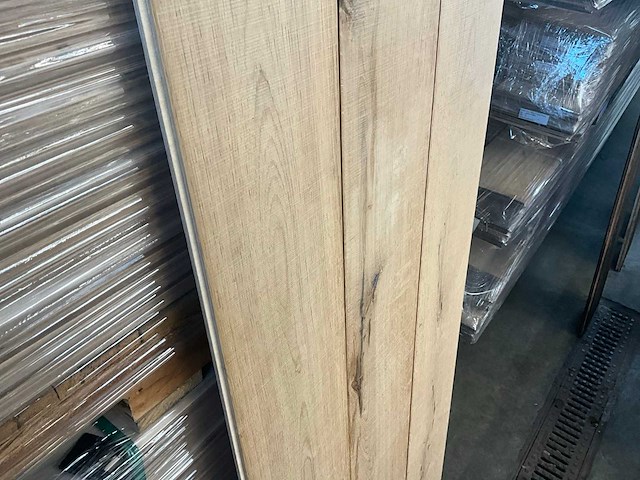 Multiplank eiken knotting hill parketvloer (82,5 m2) - afbeelding 1 van  3