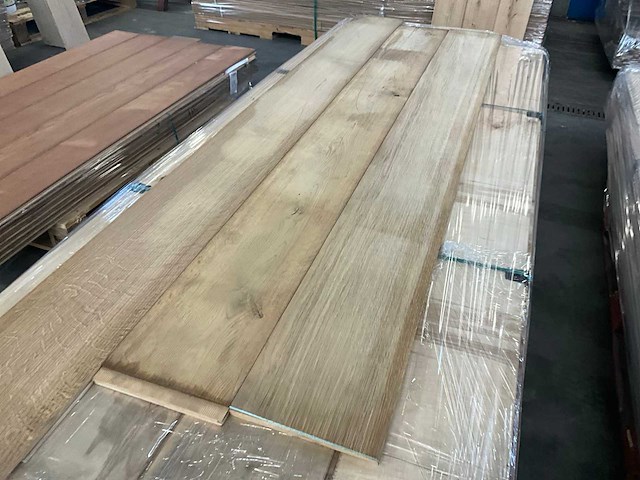 Multiplank eiken kwartiers gezaagd parketvloer (38,59 m2) - afbeelding 2 van  5
