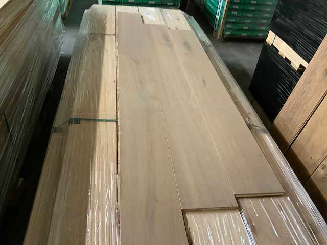 Multiplank eiken rustiek a/b (75,88 m2) - afbeelding 2 van  2