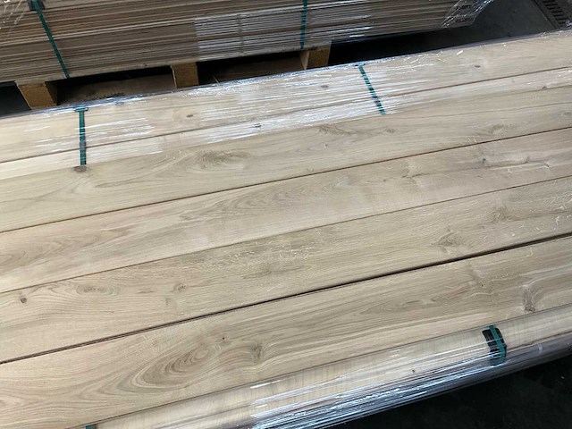 Multiplank eiken rustiek b parketvloer (27 m2) - afbeelding 1 van  5
