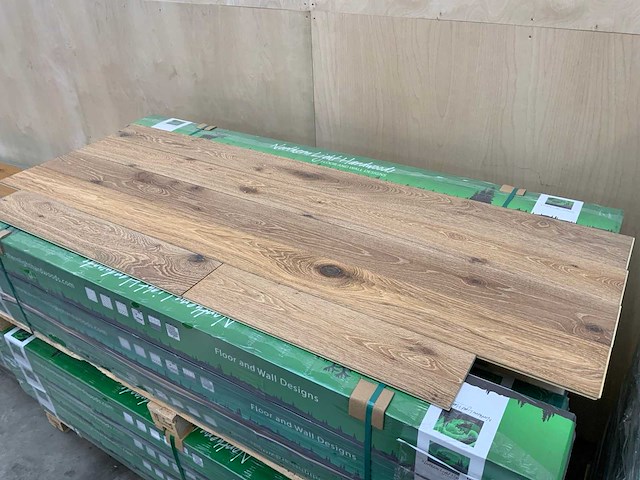 Multiplank eiken rustiek parket (mocha)(118,90 m2) - afbeelding 1 van  2