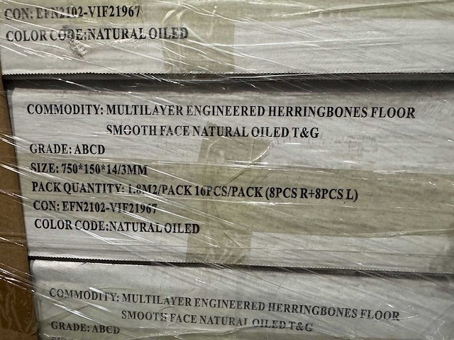 Multiplank eiken visgraat 14+3mm naturel olie 150*750mm (43,2m2) - afbeelding 5 van  6