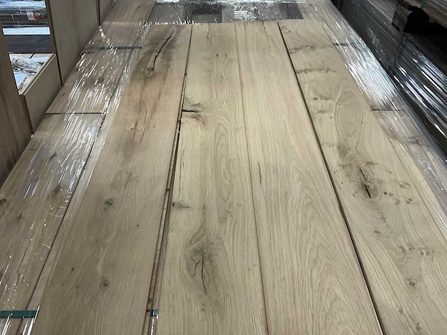 Multiplank europees eiken antiek parketvloer (30,72 m2) - afbeelding 1 van  5