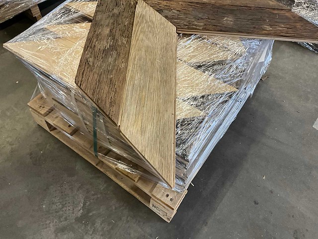 Multiplank hongaarse punt 45° cotswolds (oud eiken) parketvloer (3,22 m2) - afbeelding 2 van  3