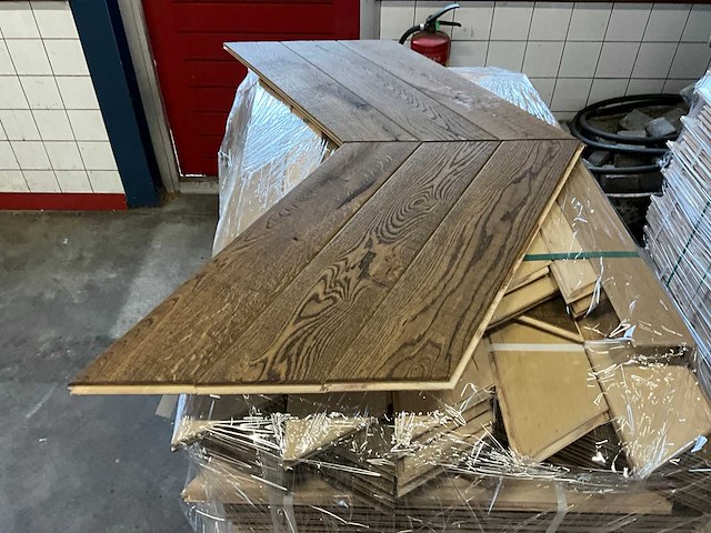 Multiplank hongaarse punt 60° eiken knotting hill (69 m2) - afbeelding 2 van  3