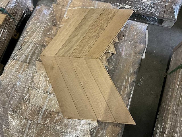 Multiplank hongaarse punt 60° eiken rustiek a (13 m2) - afbeelding 1 van  3