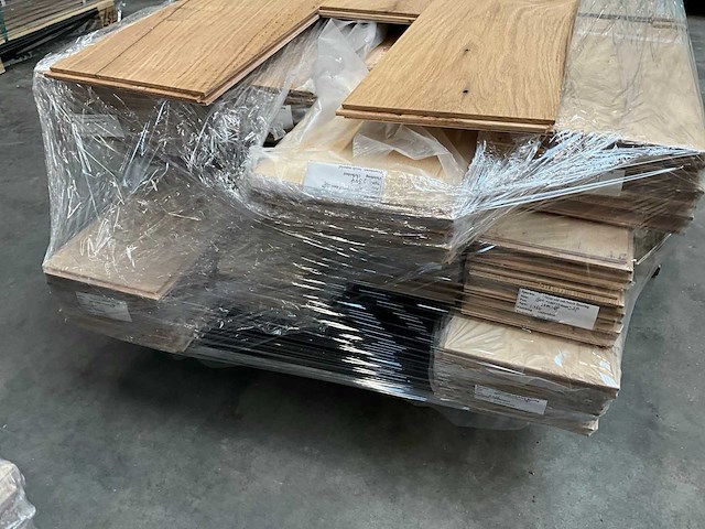 Multiplank oud eiken (reclaimed) parketvloer (20,13 m2) - afbeelding 5 van  6