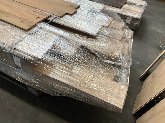 Multiplank oud iepen (reclaimed) parketvloer (70,16 m2) - afbeelding 6 van  6