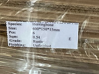 Multiplank visgraat eiken rustiek a/b parketvloer (106,65 m2) - afbeelding 3 van  4