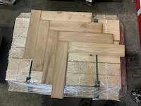 Multiplank visgraat eiken rustiek a/b parketvloer (10,95 m2) - afbeelding 1 van  2