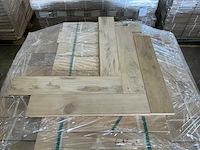 Multiplank visgraat eiken rustiek a/b parketvloer (41,9 m2) - afbeelding 1 van  2