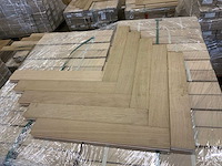 Multiplank visgraat eiken select parketvloer (89,38 m2)