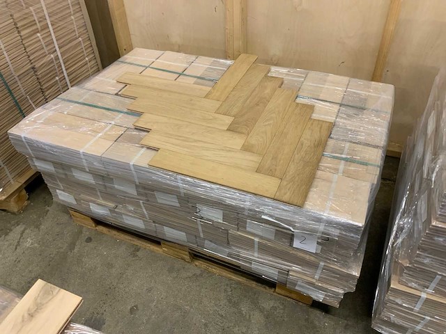 Multiplank visgraat eiken select + rustiek a parketvloer (34,18 m2) - afbeelding 2 van  3