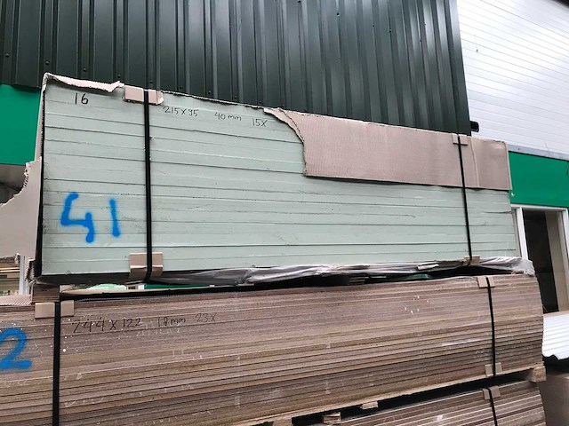 Multiplex paintplex 2440x1220x18mm (23x) - afbeelding 1 van  3