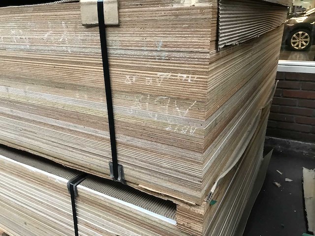 Multiplex paintplex 2440x1220x18mm (23x) - afbeelding 3 van  3