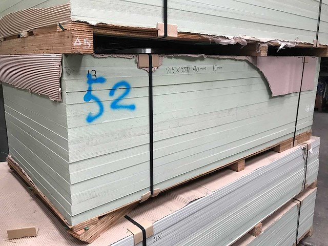 Multiplex uniprime 2150x950x40mm (15x) - afbeelding 1 van  3