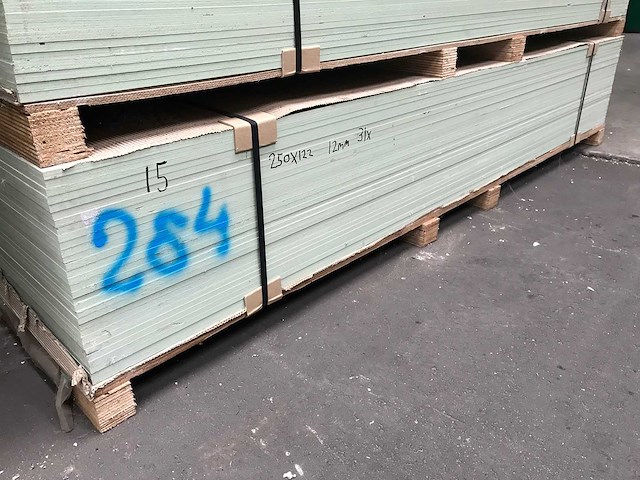 Multiplex uniprime 2500x1220x12mm (31x) - afbeelding 1 van  3