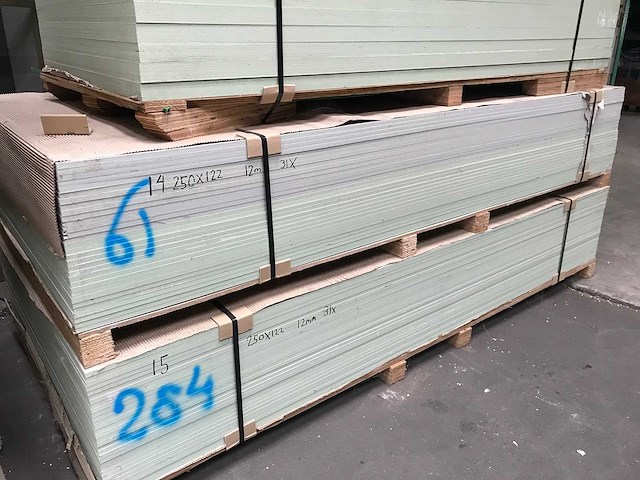 Multiplex uniprime 2500x1220x12mm (31x) - afbeelding 1 van  2