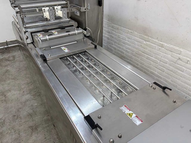 Multivac - 2009 - r105 - dieptrekverpakkingsmachine - afbeelding 6 van  12