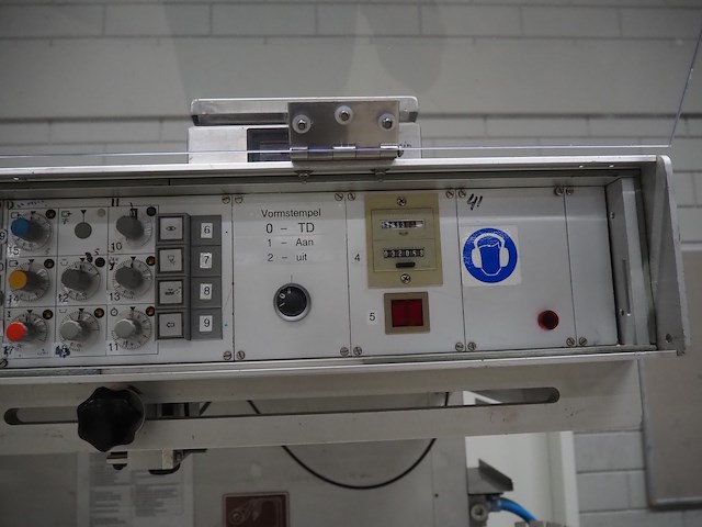 Multivac - afbeelding 16 van  37