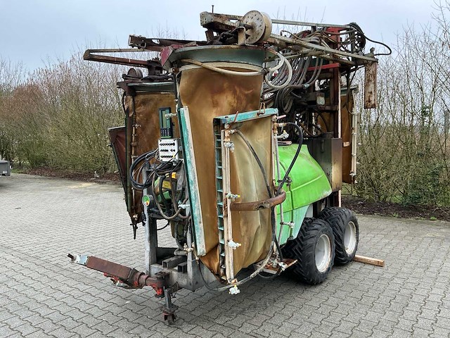 Munckhof - 2013 - 3 rij boomgaardspuit - veldspuit - afbeelding 1 van  13