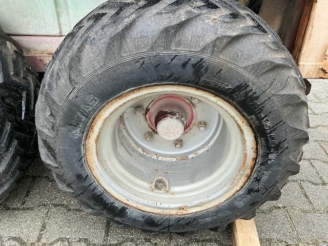 Munckhof - 2013 - 3 rij boomgaardspuit - veldspuit - afbeelding 10 van  13