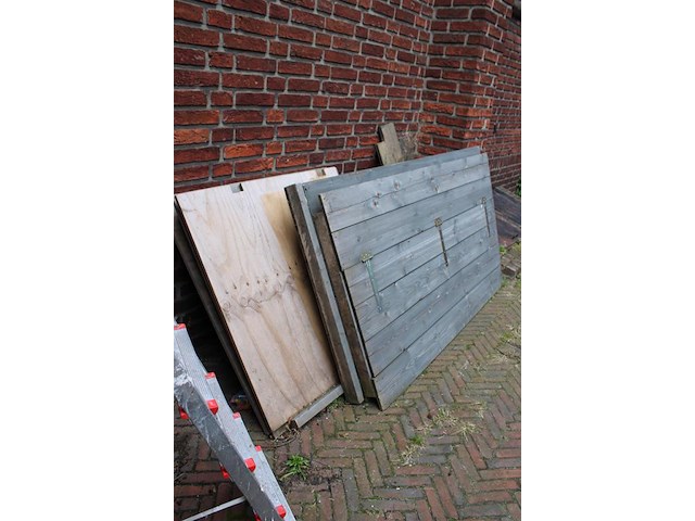 Munten verkoopbox afm. ca. 115 x 115 x 209 cm. - afbeelding 3 van  3