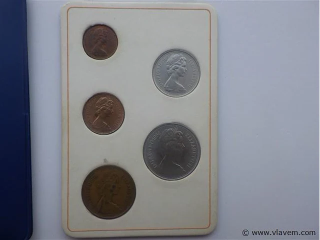 Muntenset - britains's first decimal coins - afbeelding 4 van  5