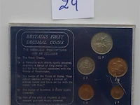 Muntenset - britains's first decimal coins
