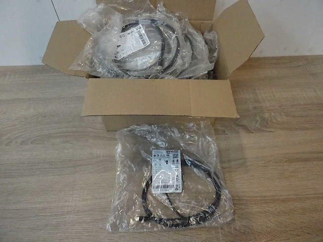 Murr - 7000-08061-6310150 - aansluitkabel met connector (43x) - afbeelding 2 van  3