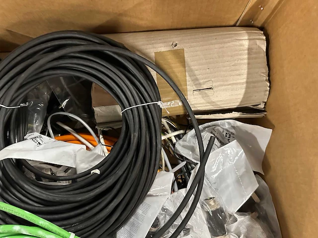Murr elektronik - partij industriële aansluitkabels, sensor-/actuatorkabels en connectoren - afbeelding 3 van  7