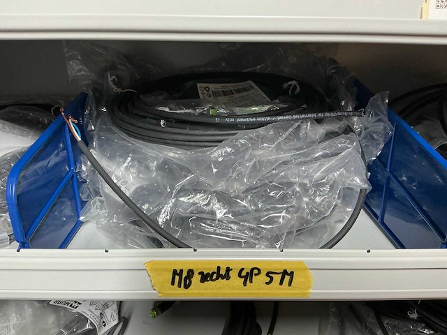 Murr elektronik partij voedingen, kabels en switches t.b.v. robotica - afbeelding 2 van  40