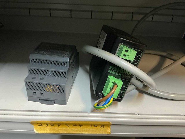 Murr elektronik partij voedingen, kabels en switches t.b.v. robotica - afbeelding 25 van  40