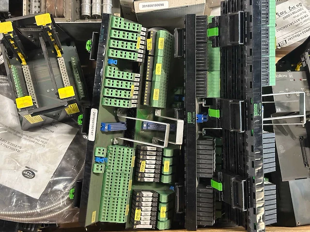 Murr, pepperl+fuchs, telemecanique - partij elektronica: industriële plc-, i/o- en besturingscomponenten - afbeelding 6 van  9