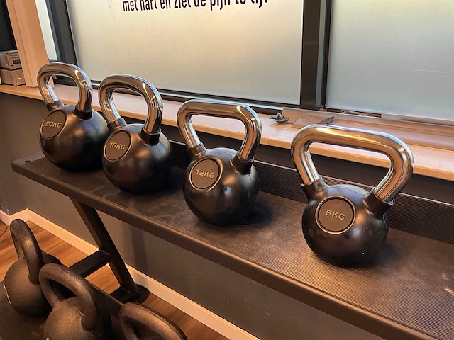 Muscle power kettlebell rack met 9 kettlebells - afbeelding 3 van  4