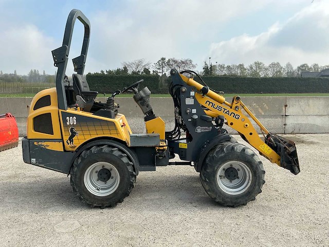 Mustang al306 shovel - afbeelding 61 van  63