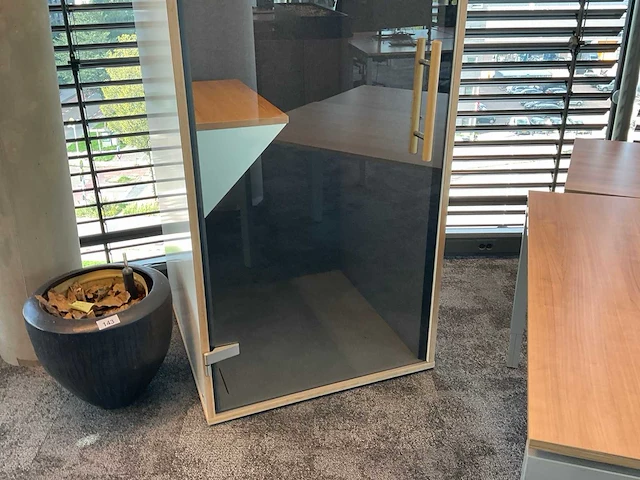 Mute labs telefooncabine - afbeelding 3 van  5