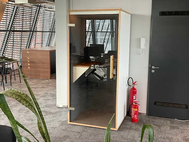 Mute labs telefooncabine - afbeelding 2 van  6