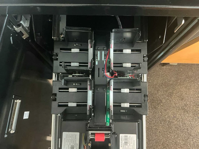 Mutek mtk-f5-3400-01 simkaart dispenser prototype - afbeelding 4 van  10