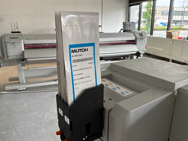 Mutoh 2638x grootformaat printer - afbeelding 7 van  9