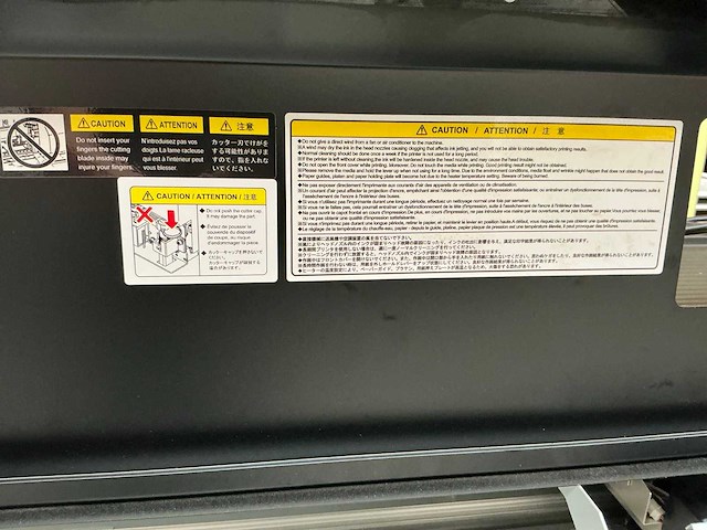 Mutoh xpertjet 1641 sr pro - 2025 - flatbedprinter uv - afbeelding 19 van  29