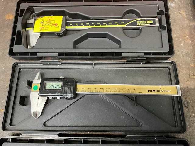 Mututoyo 0-150 mm digitale schuifmaat (3x) - afbeelding 3 van  4